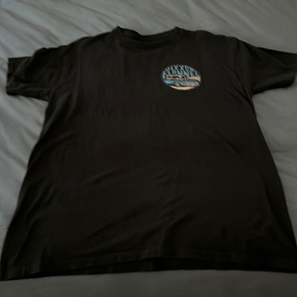 Men’s limited edition tshirt size large